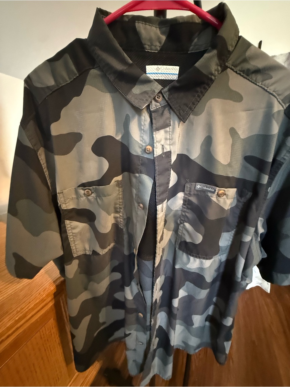 Columbia Men's Short-Sleeve Camo Button-Down Shirt - Black/Gray